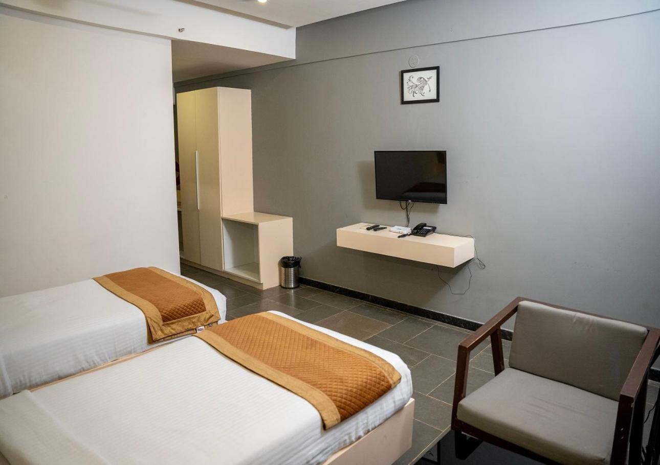 Hotel Dwarawata Dharwad Luaran gambar