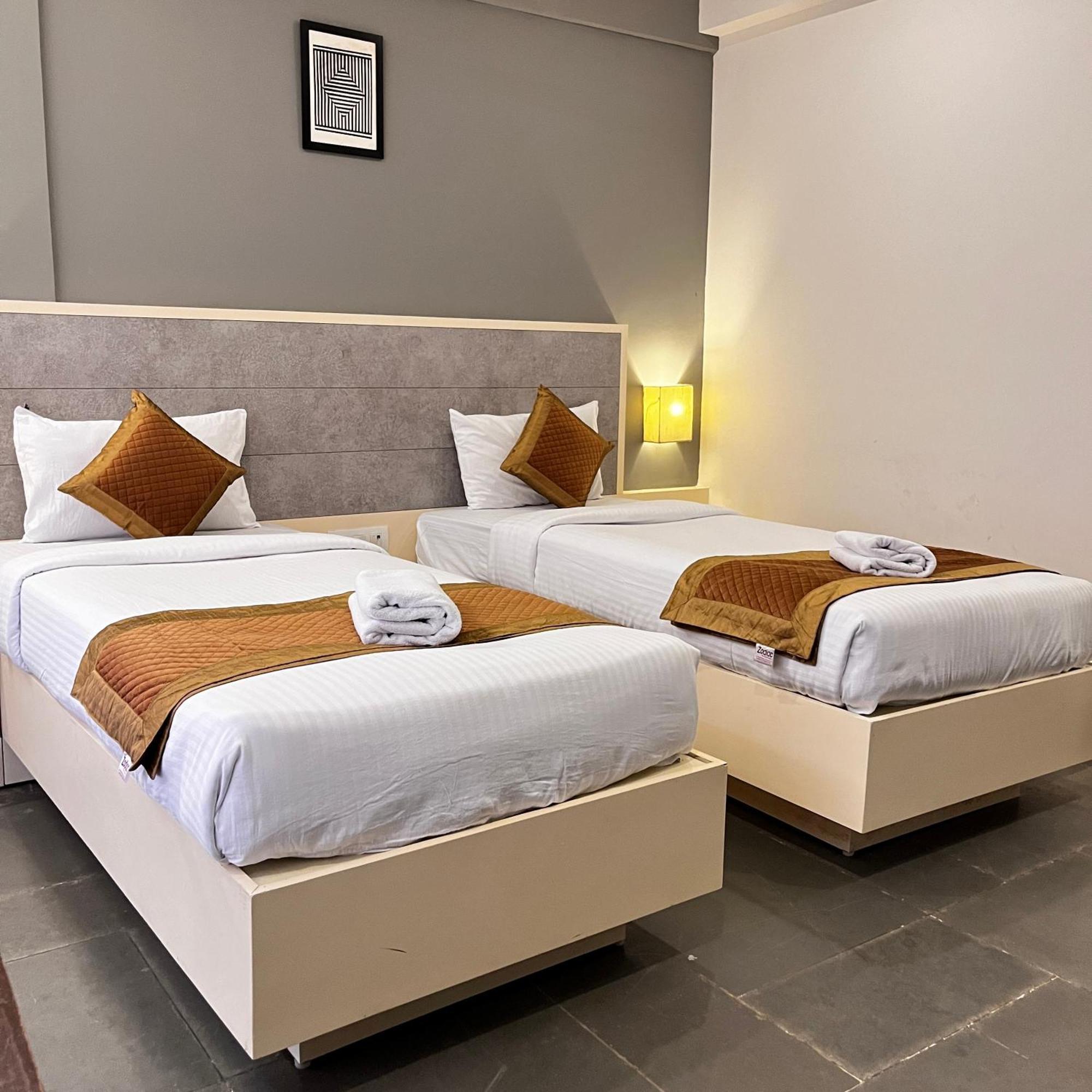 Hotel Dwarawata Dharwad Luaran gambar