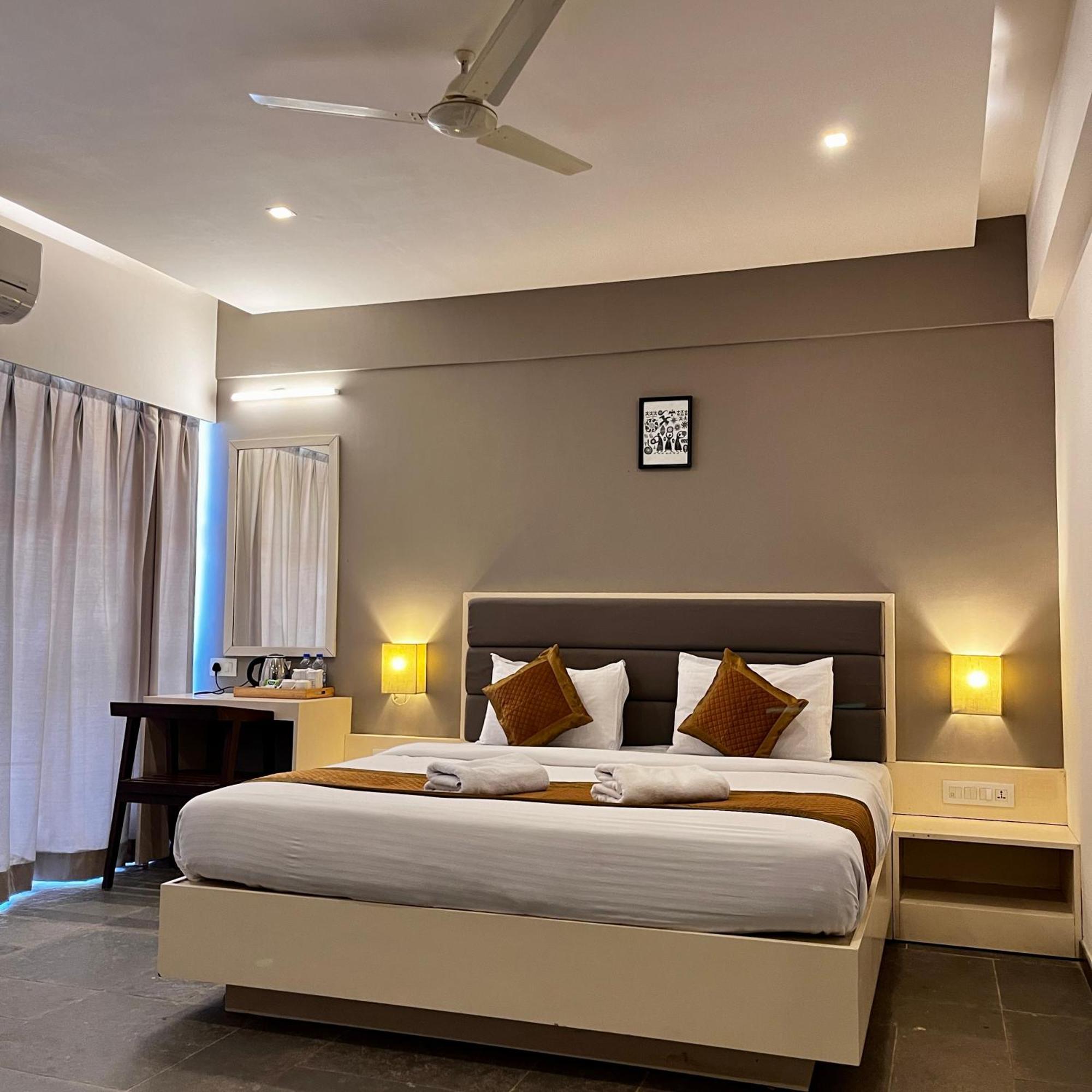 Hotel Dwarawata Dharwad Luaran gambar