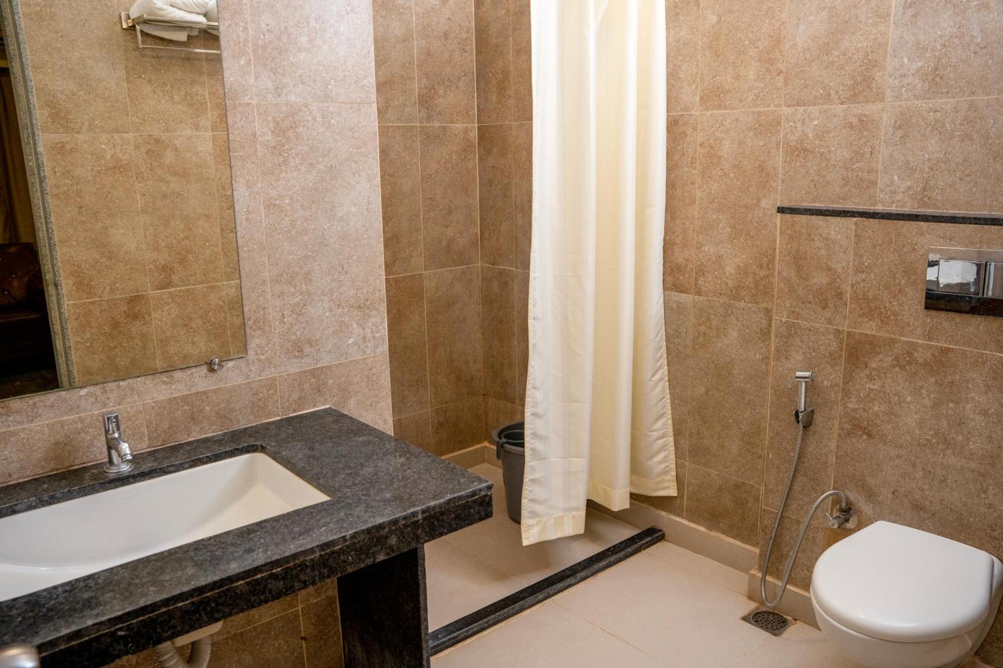 Hotel Dwarawata Dharwad Luaran gambar